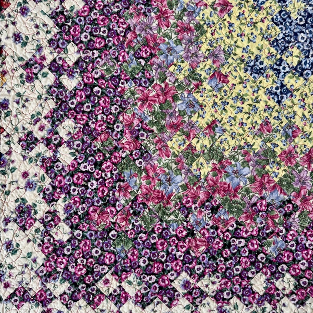 Multicolor Patchwork Quilt - Picture 10 of 12